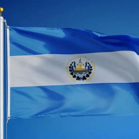 Les envois de fonds cryptographiques au Salvador en baisse de 18% au début de 2023