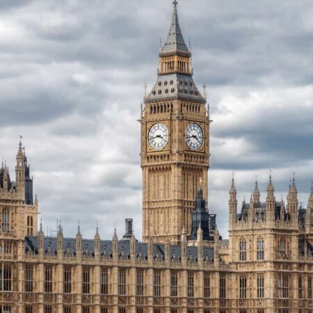 Le projet de loi britannique autorisant les autorités à confisquer la cryptographie approuvé par la Chambre des Lords