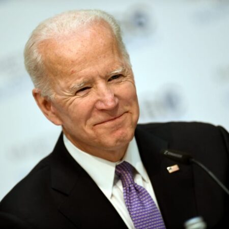 Joe Biden pousse à une régulation internationale des crypto-monnaies