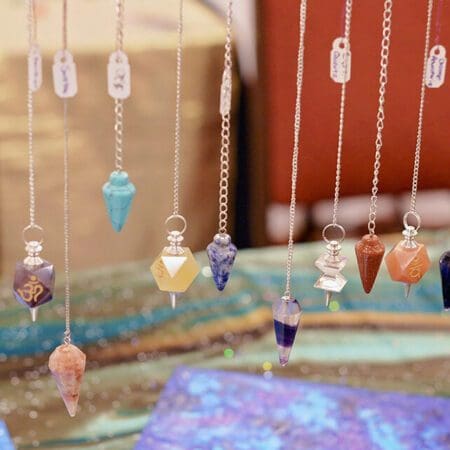 Intégration Innovante : Comment la Blockchain Redéfinit l&rsquo;Utilisation des Pendules Divinatoires