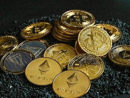 Comment l’adoption institutionnelle influence l’adoption des cryptomonnaies par les particuliers